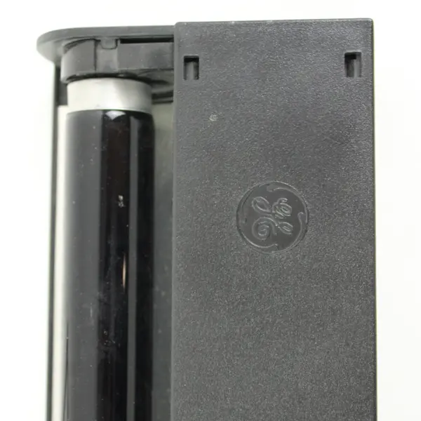 GE Under Cabinet Light Panel With Blacklight Bulb