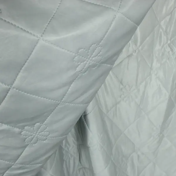 Bing Xiao Ya Polyester Twin Coverlet Blue Gray Clover Pattern Bedspread