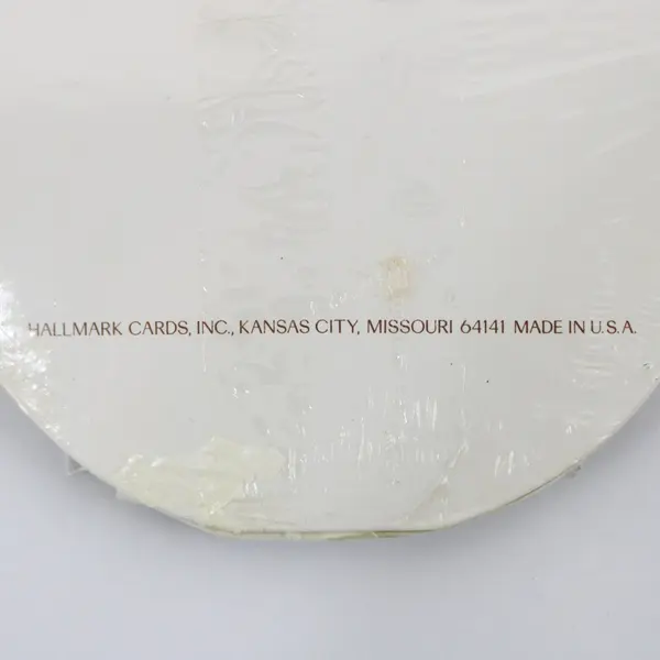 16 Vintage Hallmark Santa Paper Coasters 3.25 in 75xC039
