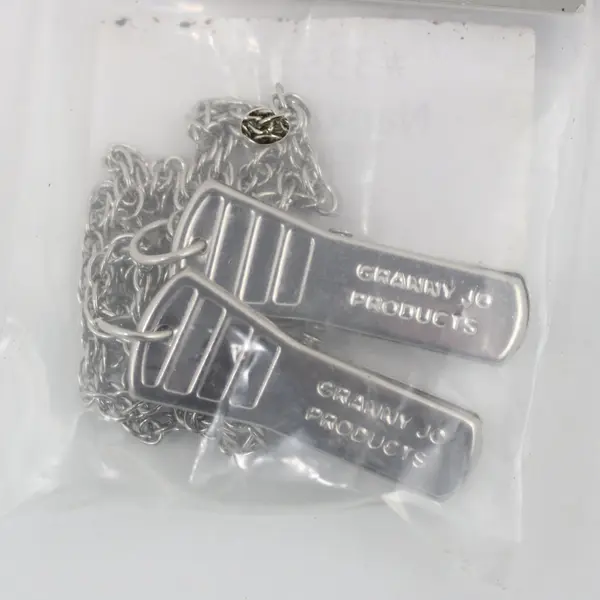 Granny Jo Products Napkin Clip Bib Holder #335338 New Sealed