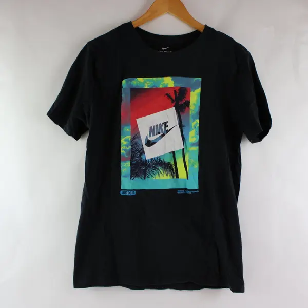 Nike Men's Small Black T-Shirt with Nike Logo Palm Tree Graphic
