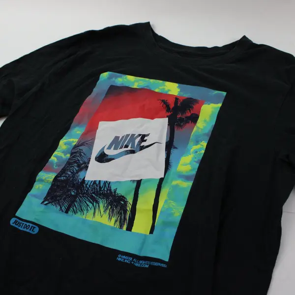 Nike Men's Small Black T-Shirt with Nike Logo Palm Tree Graphic