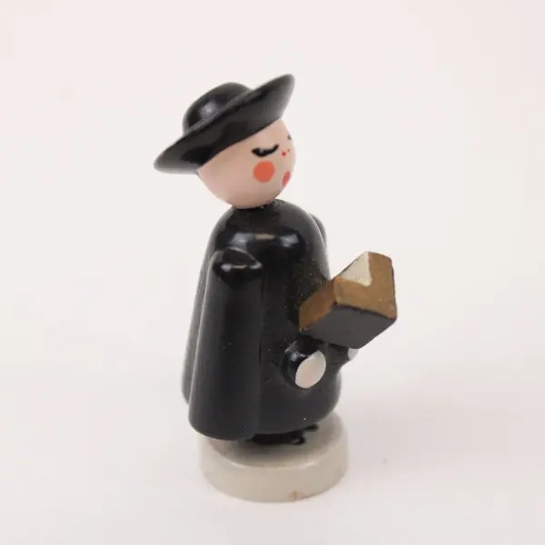 Lot of 4 Vintage German Erzgebirge Miniature Caroler Figurines