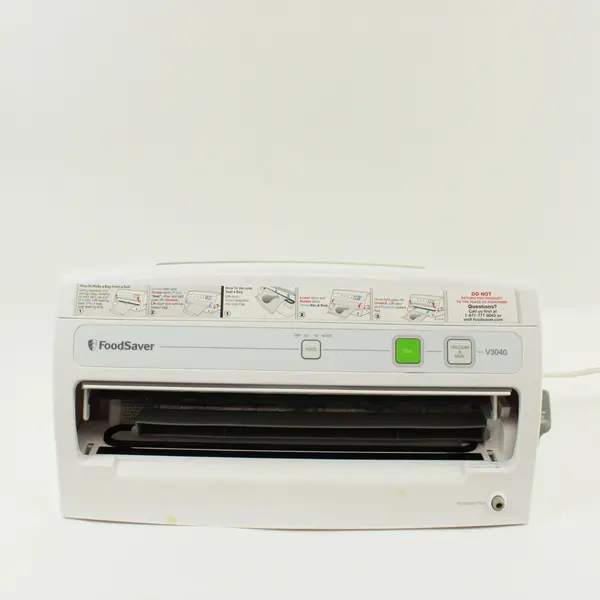 FoodSaver V3040 Plus Starter Kit Vacuum Sealer Extra Bags