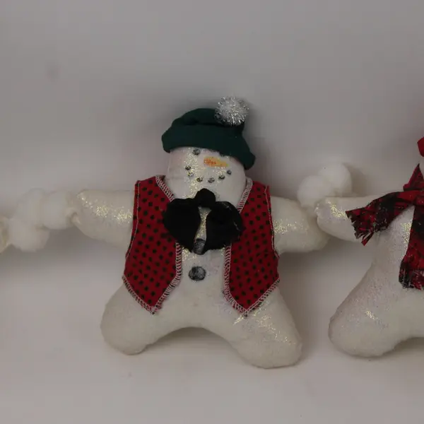 White Plush Star Snowmen Christmas Garland 60 in Holiday Decor