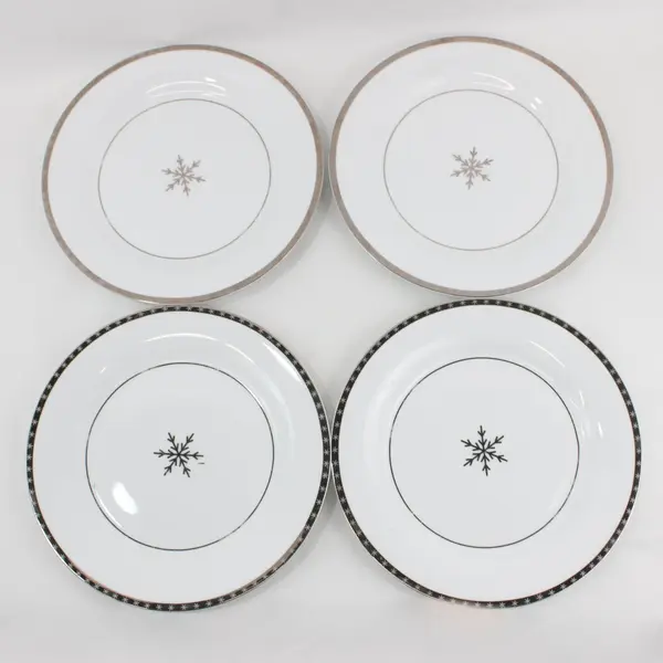 Set of 4 Target Holiday 08 Arctic Solstice Snowflake Dinner Plates 10.5in