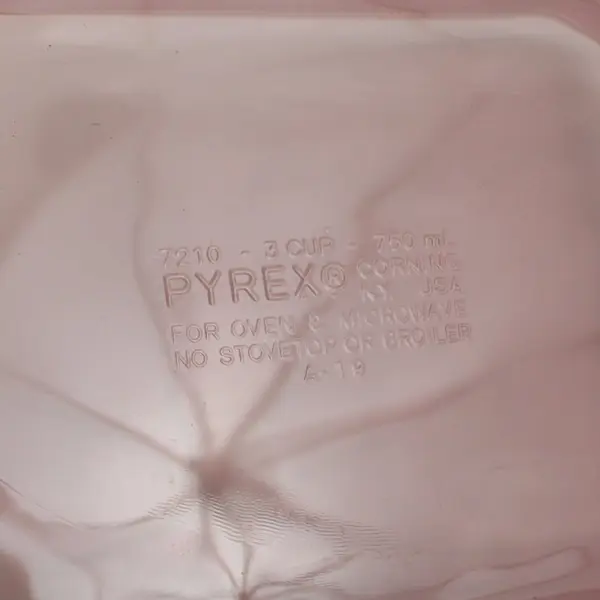 Pyrex 7210 Cranberry 3 Cup Rectangular Casserole Baking Dish
