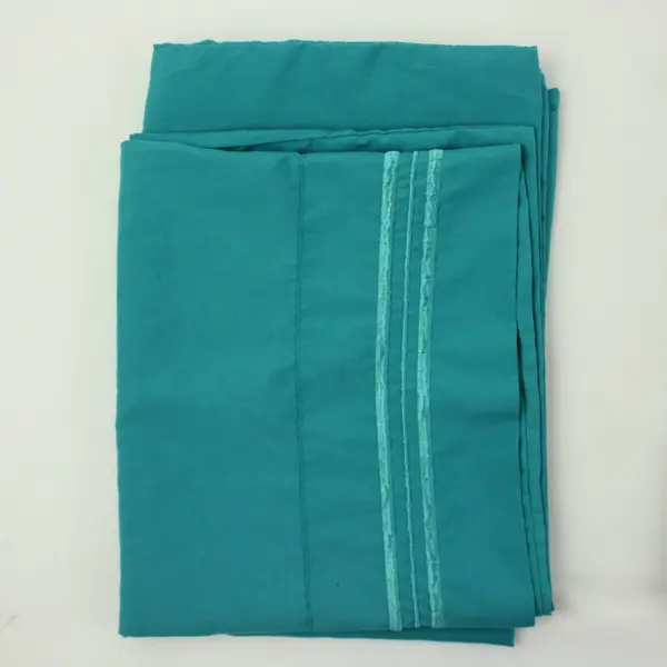 Lot of 5 Queen Pillowcases, 4 Blue Shades, 1 White