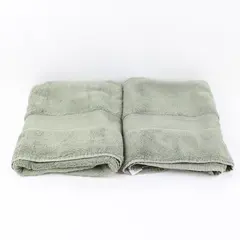 Set of 2 JCPenney Home Collection Textured Bath Towels Muted Green