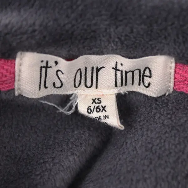 It's Our Time Santa Claus Girls Fuzzy Long Sleeve Top Gray XS 6/6X