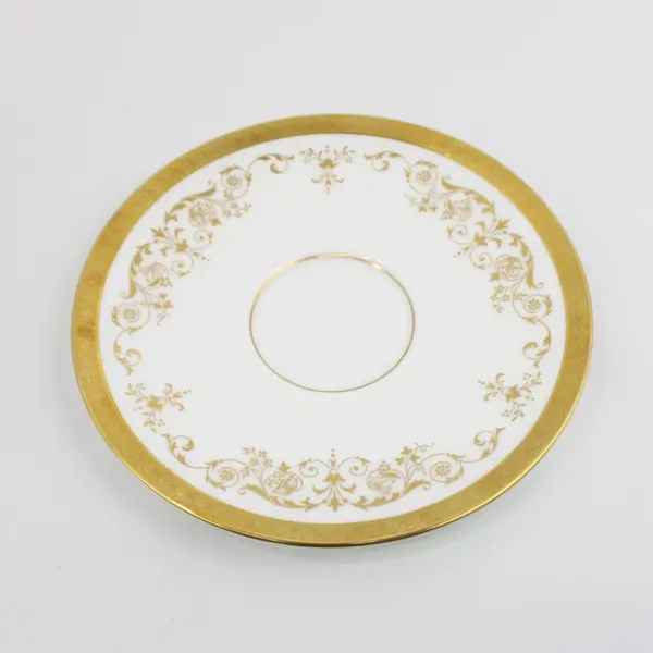 Royal Doulton Belmont H4991 Bone China Cup & Saucer Gold Trim Floral
