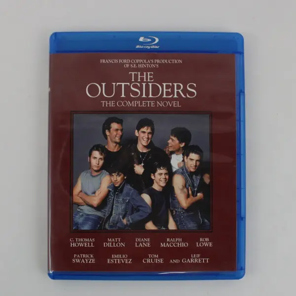 The Outsiders: The Complete Novel Blu-ray 1983 Coppola Pre-Owned