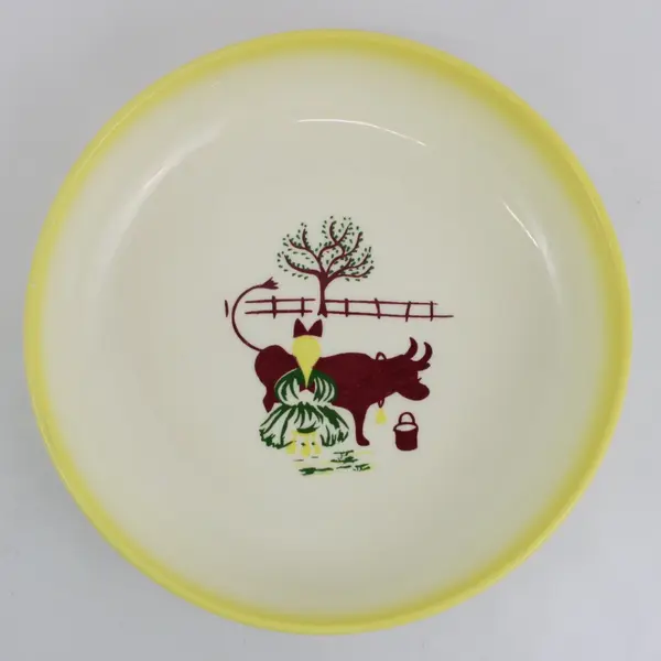 Brock California Farmhouse Yellow Round Salad Bowl 9 Inch