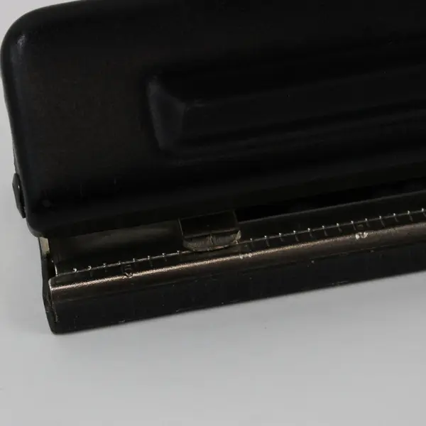 ACCO Mutual 23 Adjustable Hole Punch Black Metal Paper Punch