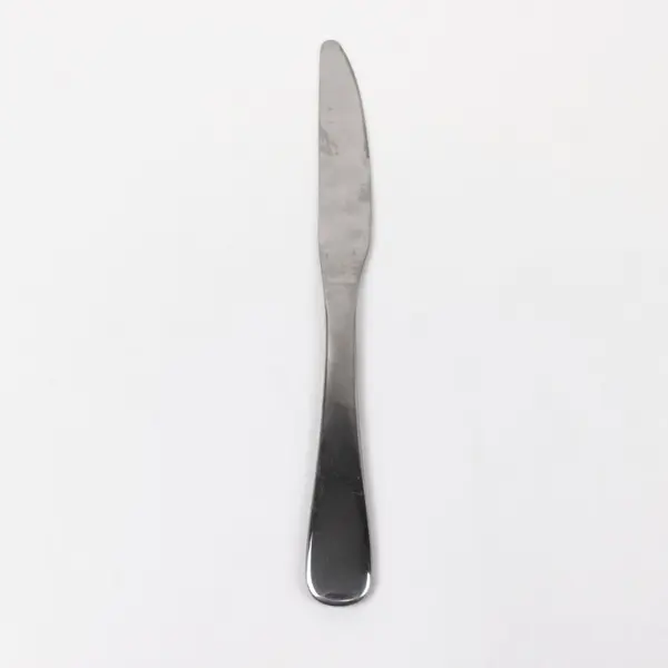 Amazon Basics Stainless Steel Serrated Table Knife 9.45 in 1pc 13/0