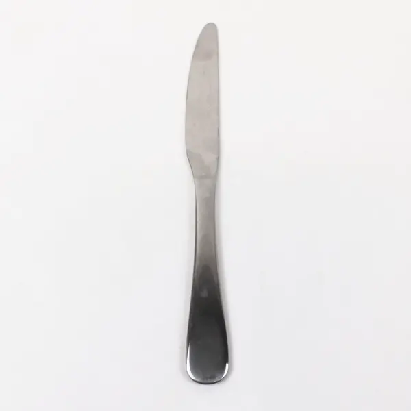 Amazon Basics Stainless Steel Serrated Table Knife 9.45 in 1pc 13/0