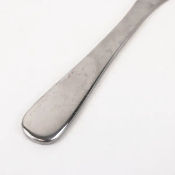 Amazon Basics Stainless Steel Serrated Table Knife 9.45 in 1pc 13/0