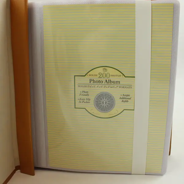 Tri-Coastal Design 2002 Photo Album Holds 200, Vineyard artwork front/back 