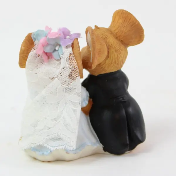 Enesco Amy Wulfing Mouse-L-Toe Wedding Mice Figurine Pair Bride Groom