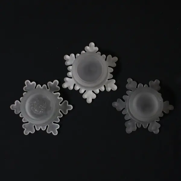 Set of 3 Frosted Glass Snowflake Tealight Candle Holders