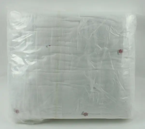 Li Ao Bai King White Floral Embroidered Coverlet 240 x 250 cm