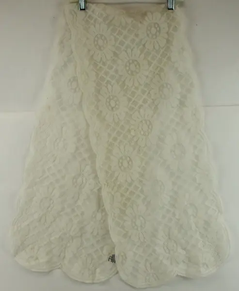 Desco White Lace Floral Table Runner Polyester Dry Clean Only