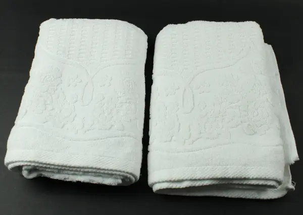 Set of 2 Davidsons Premier White Bath Towels