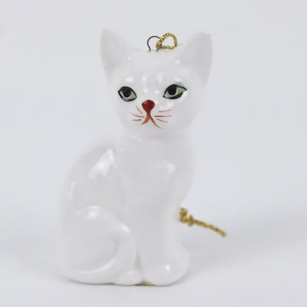 Enesco 1988 Vintage White Ceramic Cat Christmas Ornament 2.75 Inch FLAWED