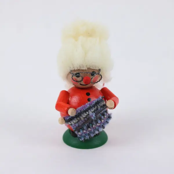 Steinbach Knitting Grandma German Wooden Ornament 3.25 Inch FLAWED