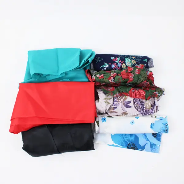 Lot of 7 Assorted Fabric Remnants Scrap Pieces Sewing Quilting Crafts
