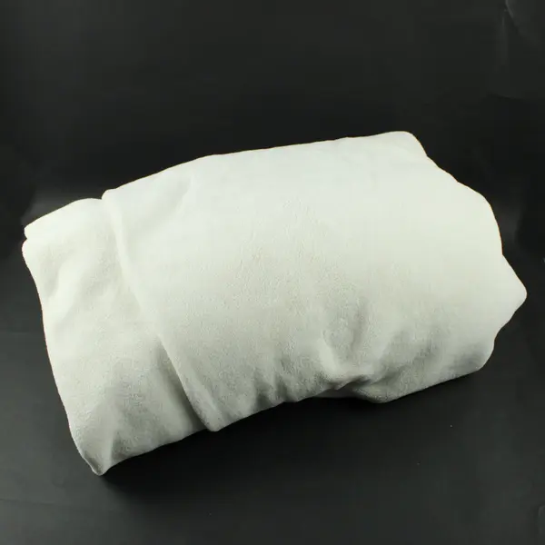 Berkshire Life White Fuzzy Cozy Blanket 98 x 124 Bed Sofa Throw Pre-Owned