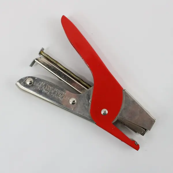 Vintage Arrow Fastener Stapler Made in USA Takes S66 Staples, 4.12" 