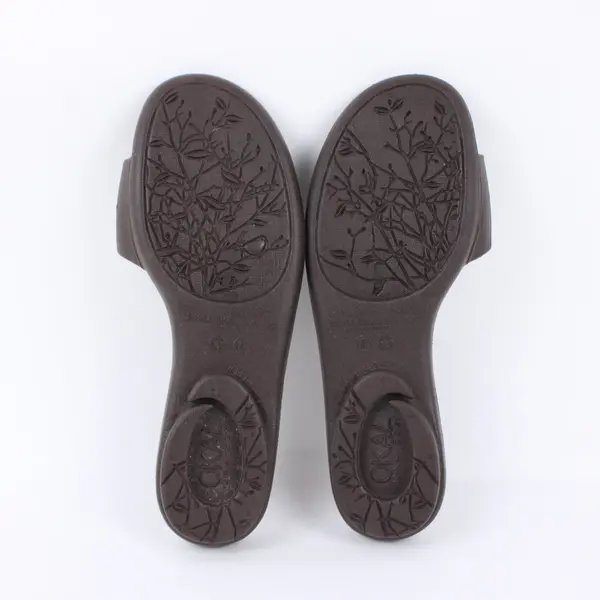 Oka-B Grace Women's Size ML Brown Slide Sandals