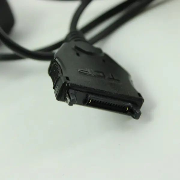 QU 820/2700 AC Adapter 8.4V 700mA 2-Prong Multi-Pin Connector
