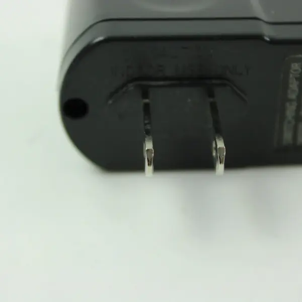 QU 820/2700 AC Adapter 8.4V 700mA 2-Prong Multi-Pin Connector