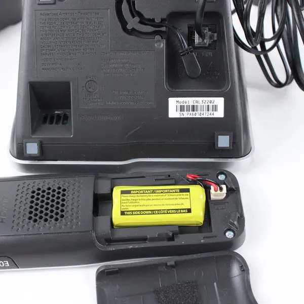 AT&T DECT 6.0 Cordless Phone System 2 Handsets Base Charger