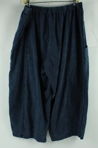 Cynthia Ashby Women's XL Navy Blue Loose Fit Capri Pants
