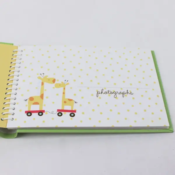 Grandma's Brag Book Photo Album Baby Giraffe Train 48 4x6 Photos