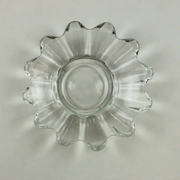 Set of 2 Clear Glass Flower Shaped Dishes 12 Petals USA