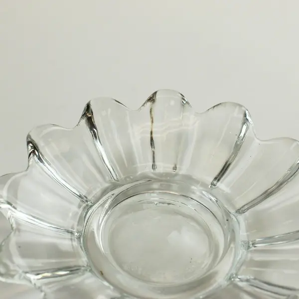 Set of 2 Clear Glass Flower Shaped Dishes 12 Petals USA