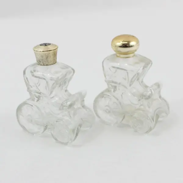 Lot of 2 Vintage Avon Courting Carriage Empty Glass Bottles 1 oz
