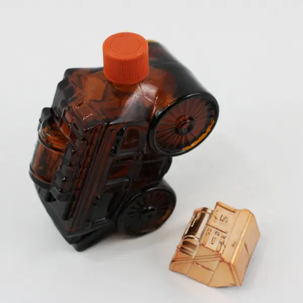 Avon Stagecoach Wild Country After Shave Decanter Dark Amber Coach Bottle Empty