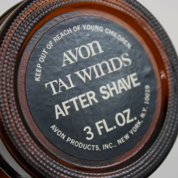 Vintage Avon Tai Winds King Chess Piece Bottle 3 Oz Empty FLAWED