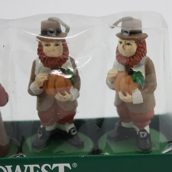 Set of 4 Midwest of Cannon Falls Vintage Thanksgiving Pilgrim Candles Box