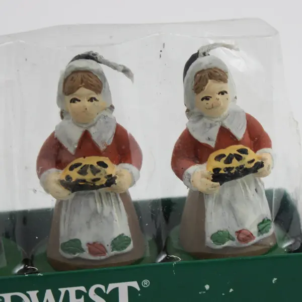 Set of 4 Midwest of Cannon Falls Vintage Thanksgiving Pilgrim Candles Box