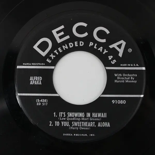 Alfred Apaka Decca 7in EP Farewell/Aloha Oe/It's Snowing In Hawaii