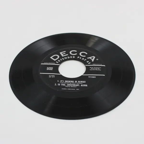 Alfred Apaka Decca 7in EP Farewell/Aloha Oe/It's Snowing In Hawaii