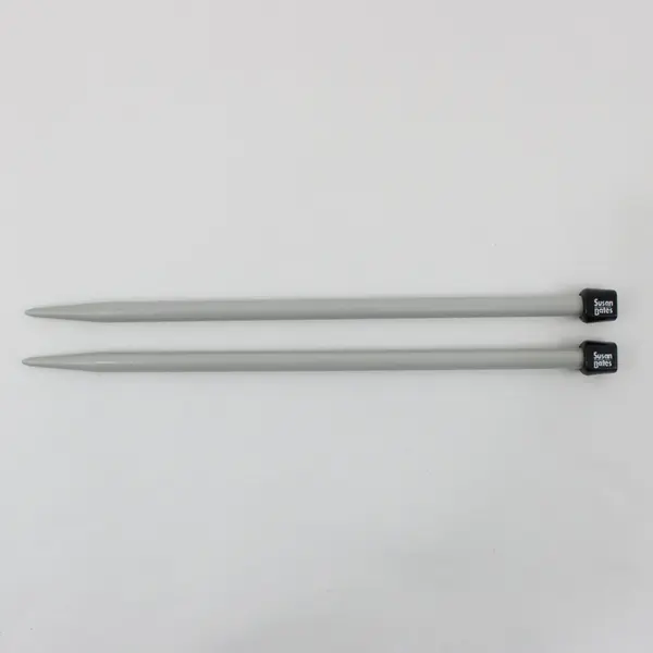 Lot of 4 Knitting Needles, 2 Susan Bates US 13, 12mm US 17 Red Case