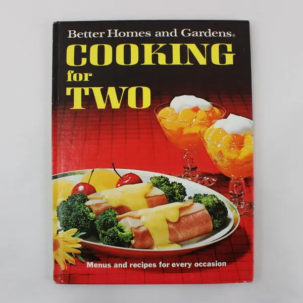 Better Homes and Gardens Cooking for Two Vintage 1968 Hardcover Cookbook