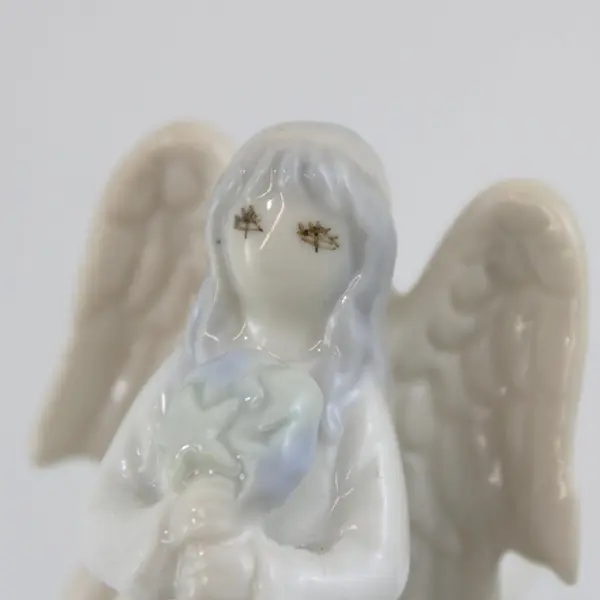 Flavia 1984 White Ceramic Angel Ornament Figurine Outstretched Wings